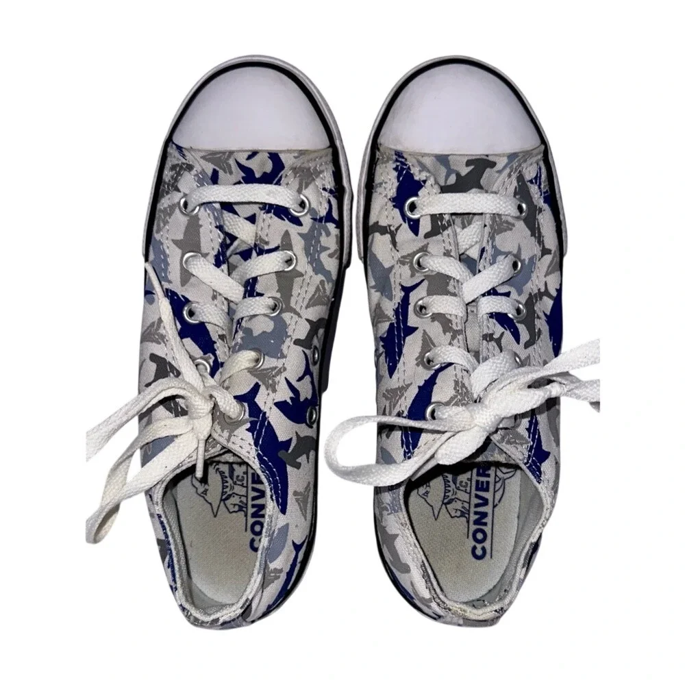 Converse Kids Shark Print Low Top Sneakers Blue Gray Size 3Y